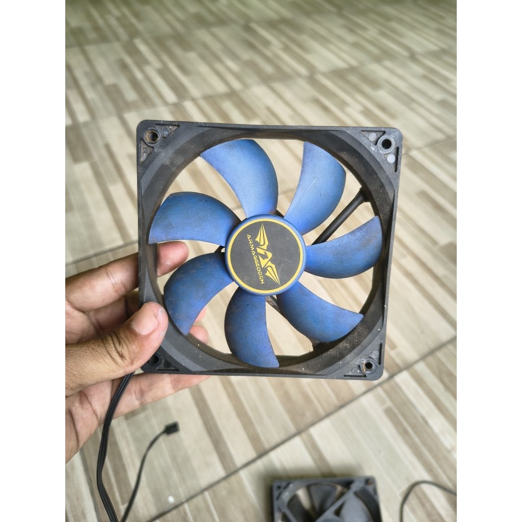 kipas fan pc komputer bekas