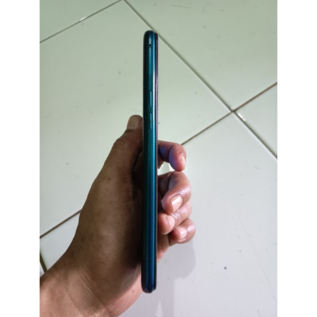 realme 5 pro minus 4/128