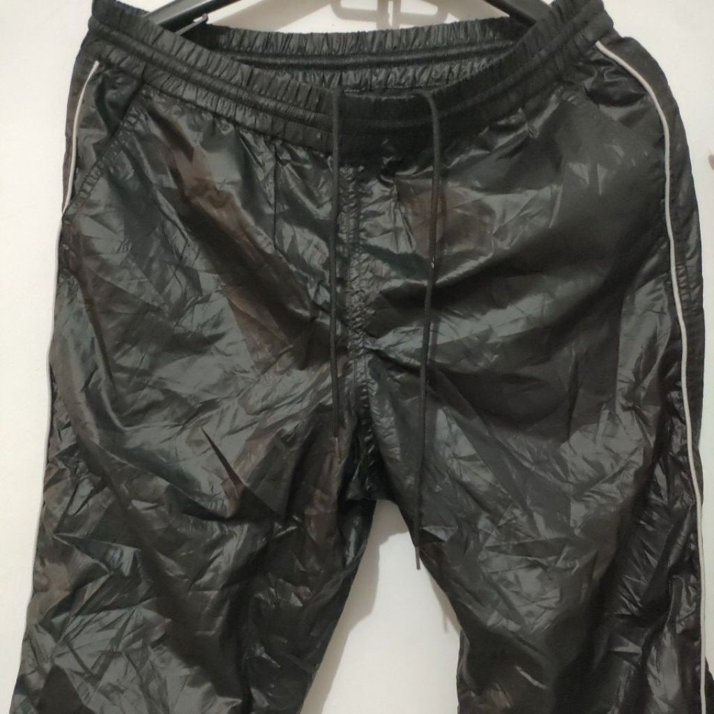 celana UNIQLO preloved