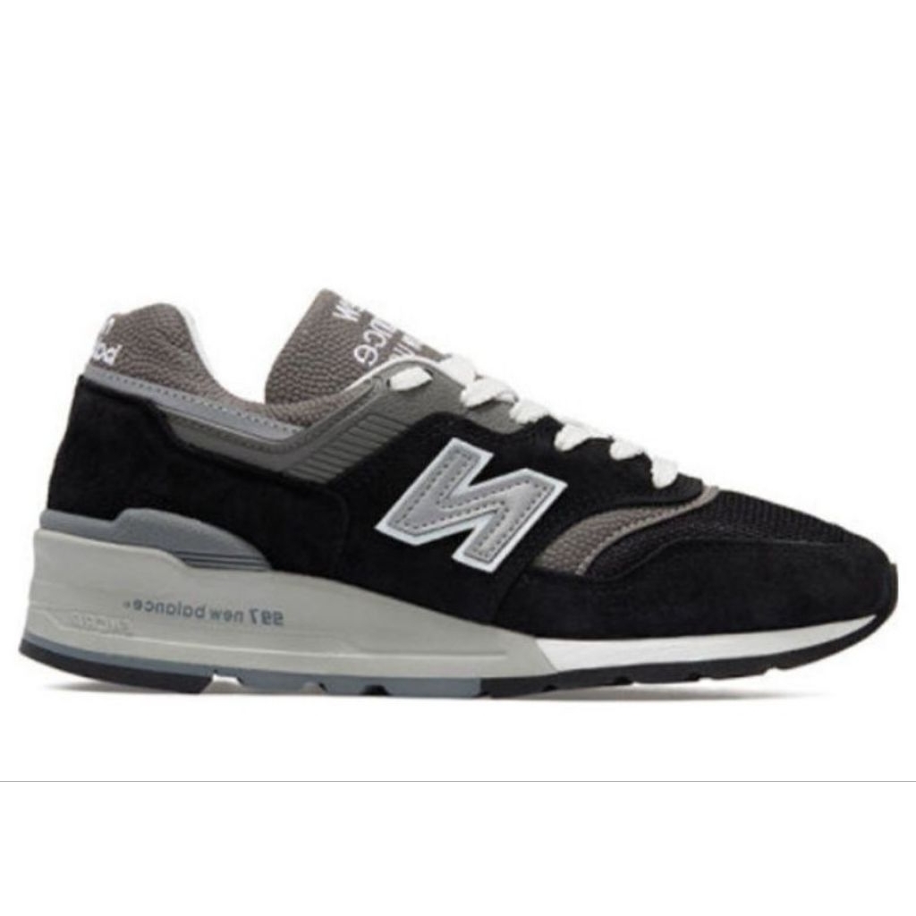 Sepatu NB 997 Black White SKU M997BK