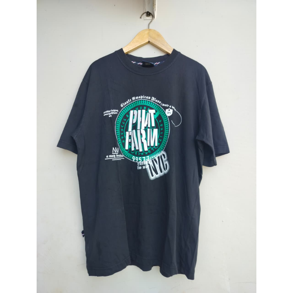 Kaos Brand Hip-Hop Rap Vintage Y2K Phat Farm NYC Street, Size L (P73Cm x L57Cm), Warna Hitam