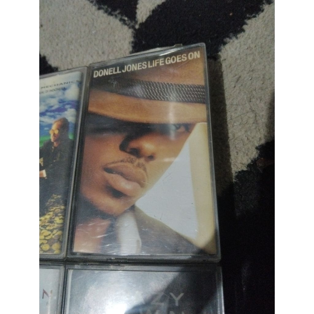 kaset pita donell jones / life goes on