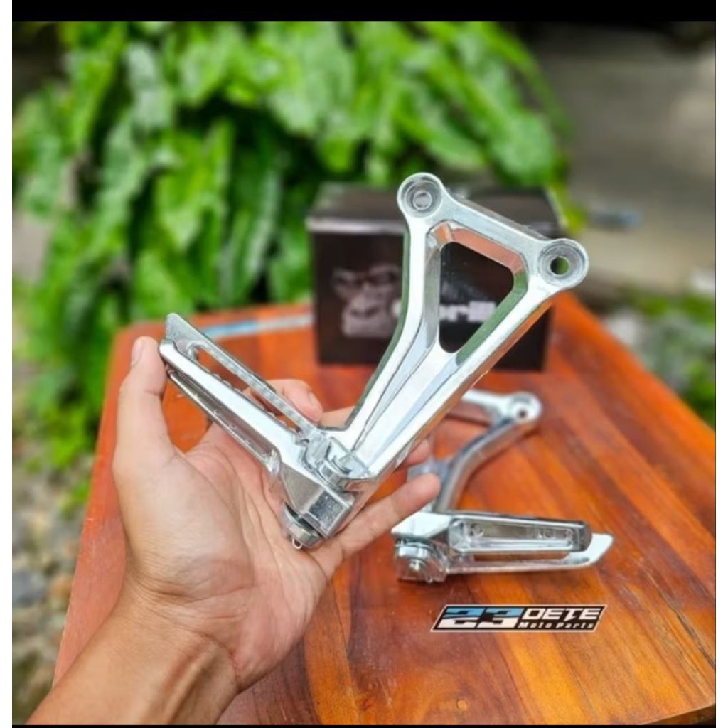 postep footstep step CB cbr650 cb650 cbr 650  pangkon knalpot, dudukan foot step belakang komplit