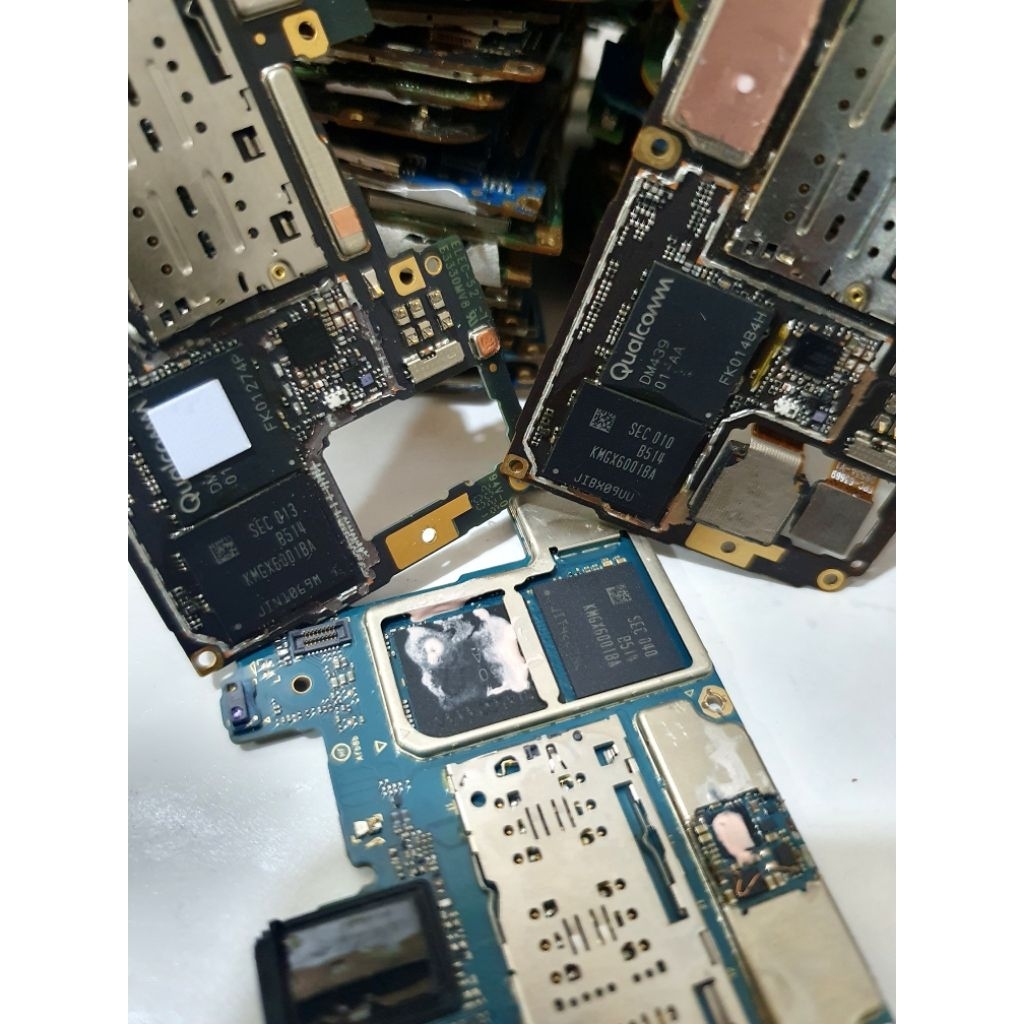 Mesin handphone KMGX6001BM/BA 3/32GB Bahan Service/kanibal EMMC