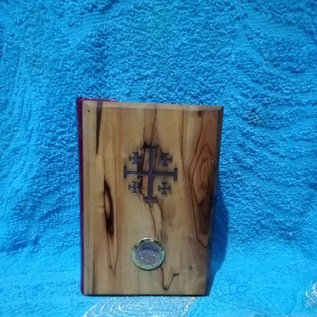 the holy bible king james version (sampul kayu)