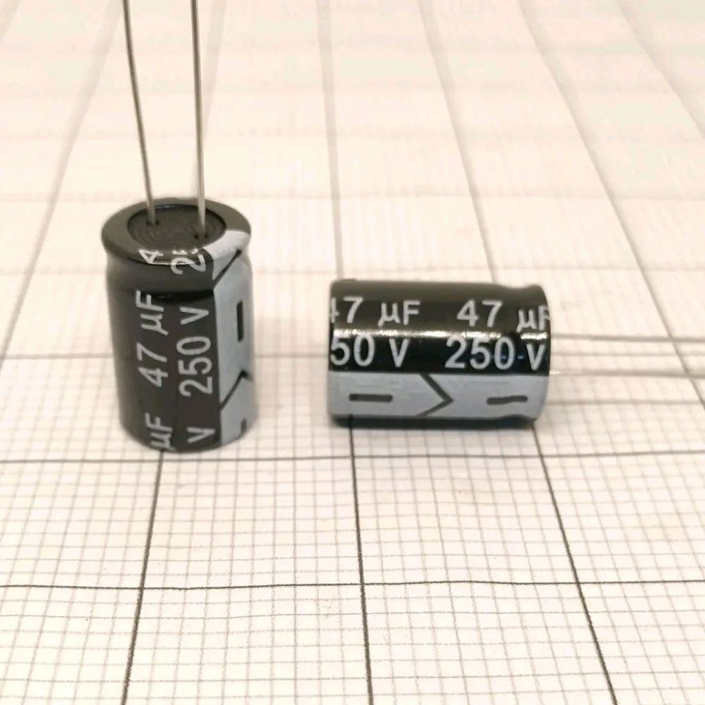 Elco 47uf 250v / Kapasitor Elco 47uf 250v / Elco 47 - 250V / elco 47-250v