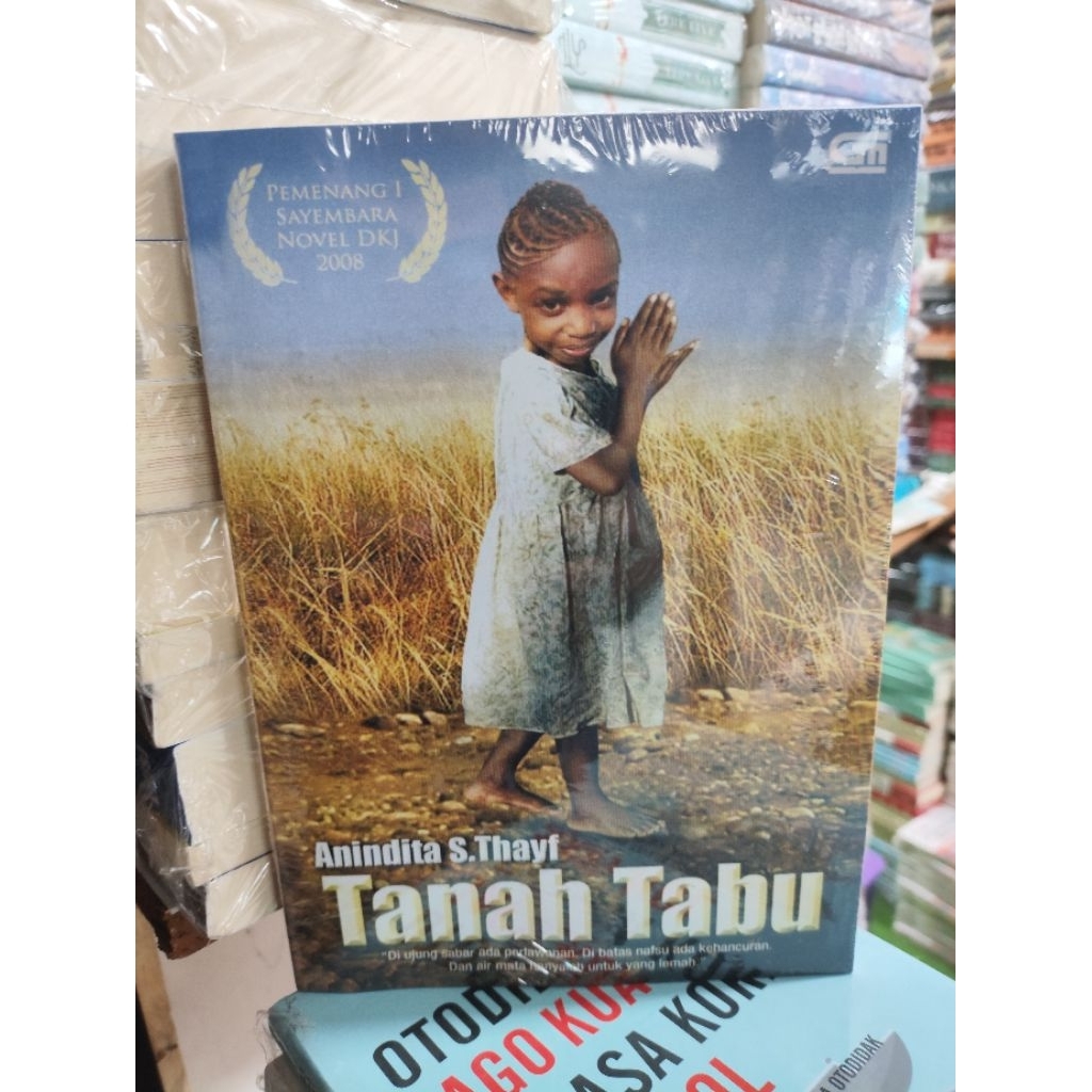 NOVEL TANAH TABU