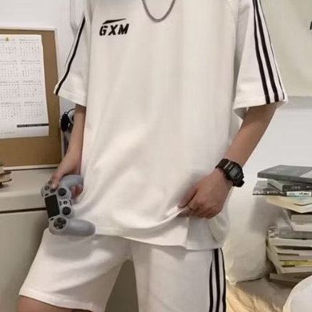 Kaos Hooligans - Linea Series Putih, Nyaman Dipakai Sehari-hari