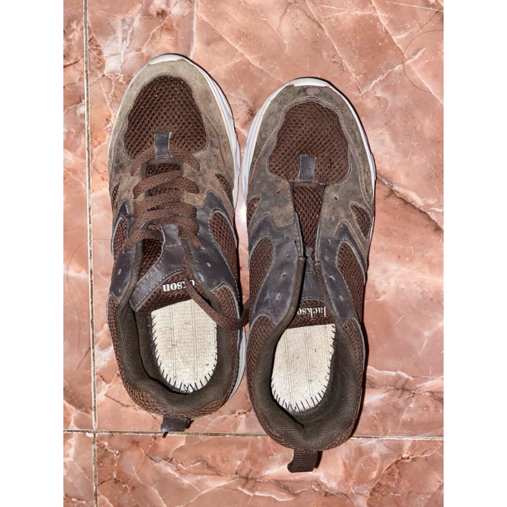 SEPATU JACKSON