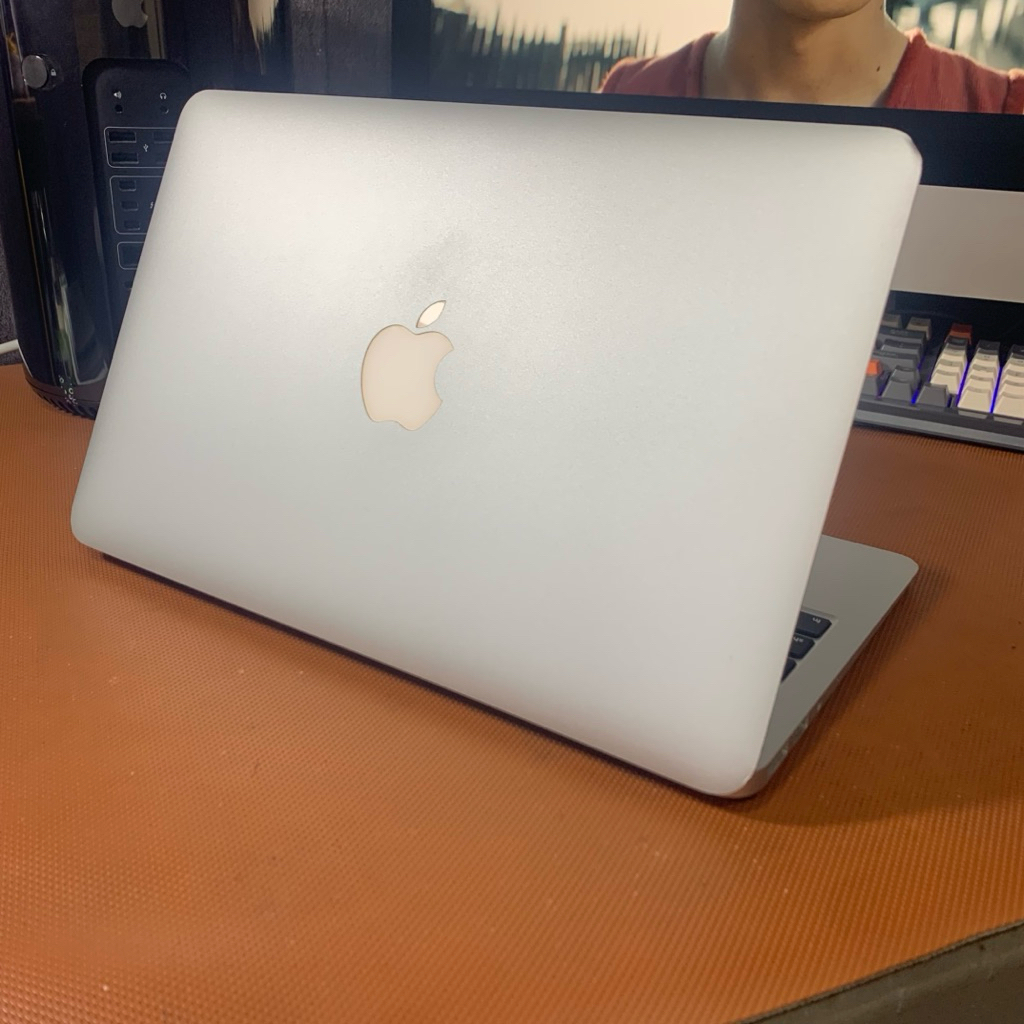Macbook Air 11inch 2015 4/128gb