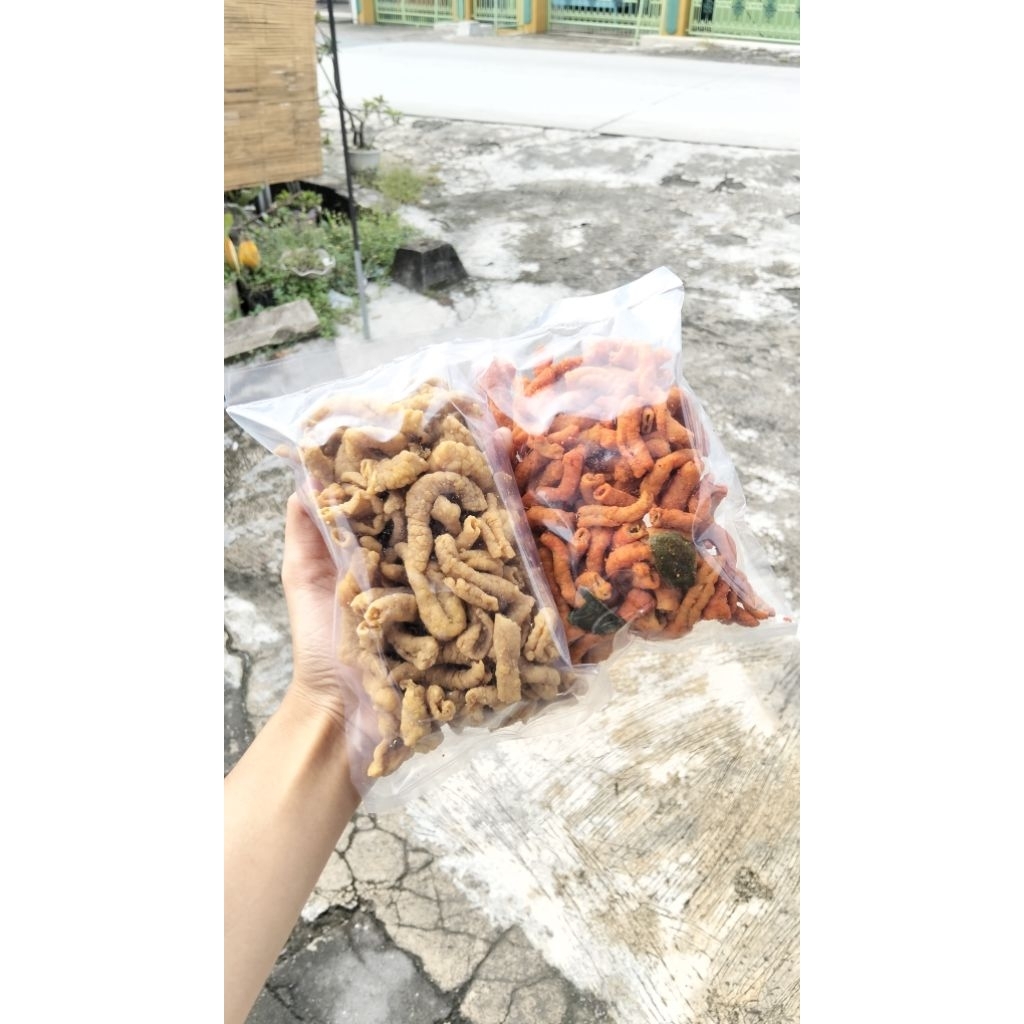 Berbagai camilan kering