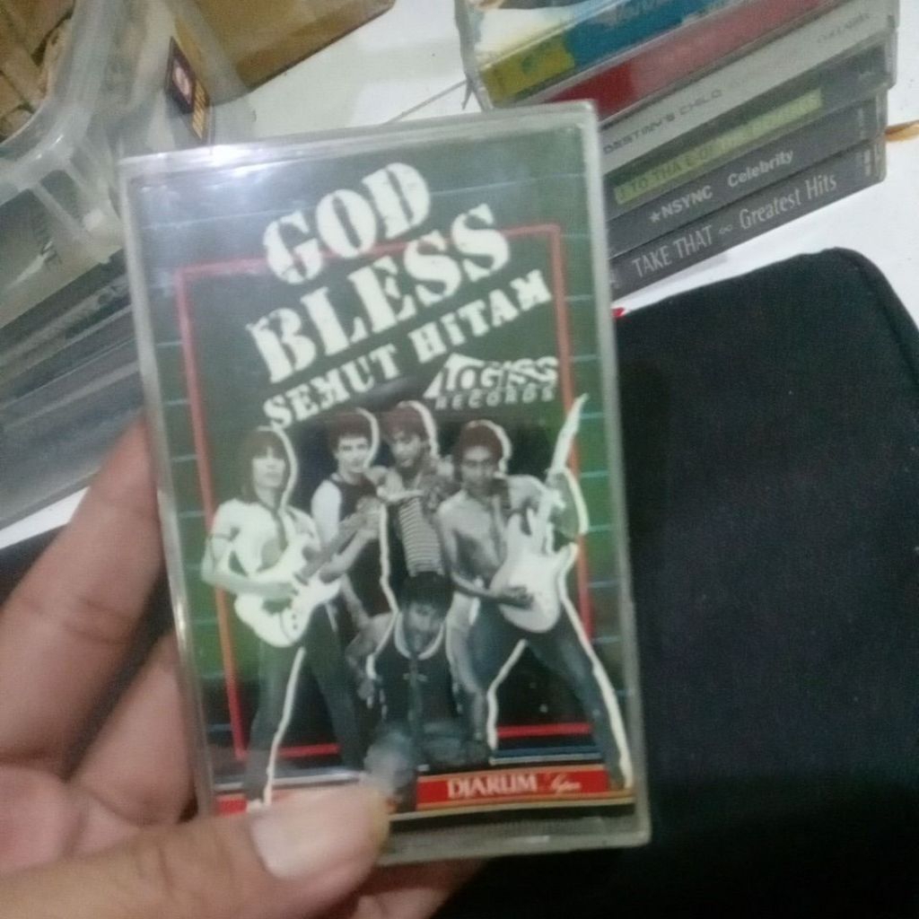 kaset pita GOD BLESS  88  SEMUT HITAM