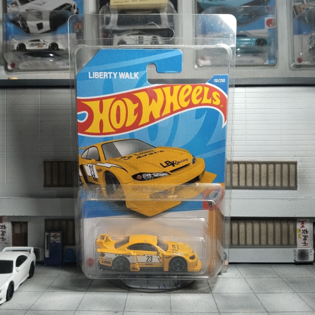 Hotwheels nissan Silvia s15 lbwk kuning card japan