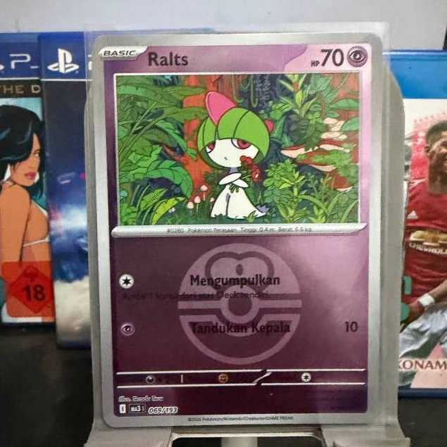 Kartu Pokemon Ralts holo pokeball