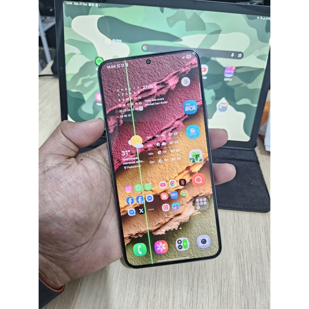 Handphone Hp Samsung S22 Plus 5G 8/256 Second Seken Bekas Murah