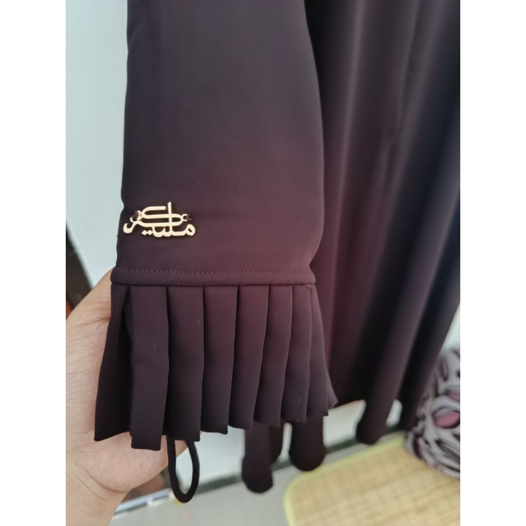 Preloved Abaya Bitterchoco Malikah Lana Size XS (Baca Deskripsi)