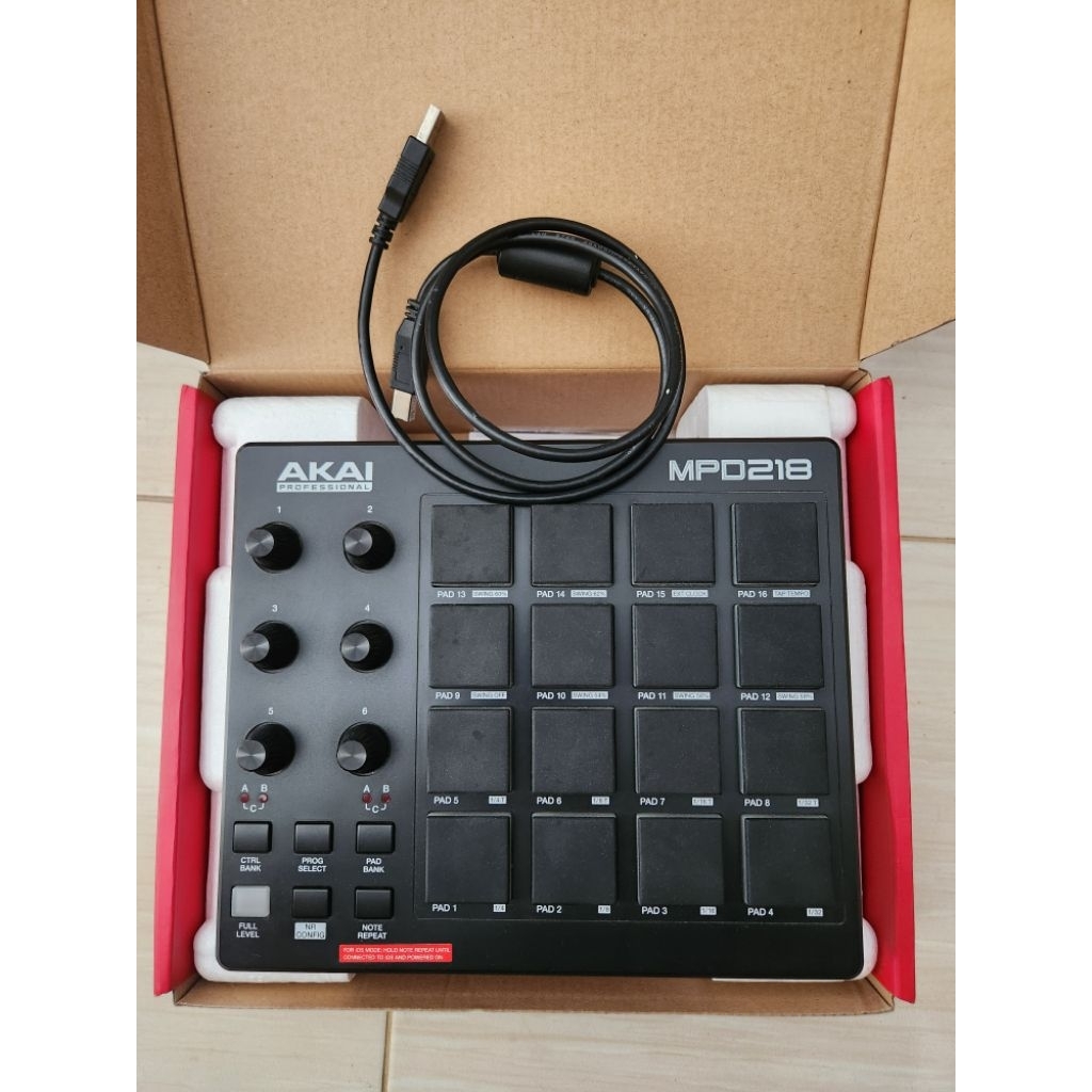 Akai MPD218 – MIDI Pad Controller (Bekas)