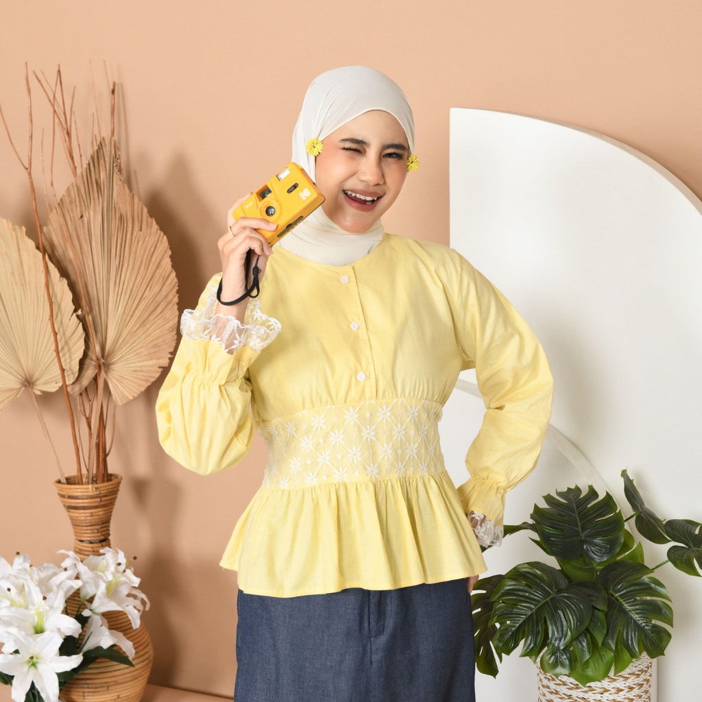 Triani Wear Blouse Atasan Renda Bunga Wanita - Blouse Wanita Lengan Panjang