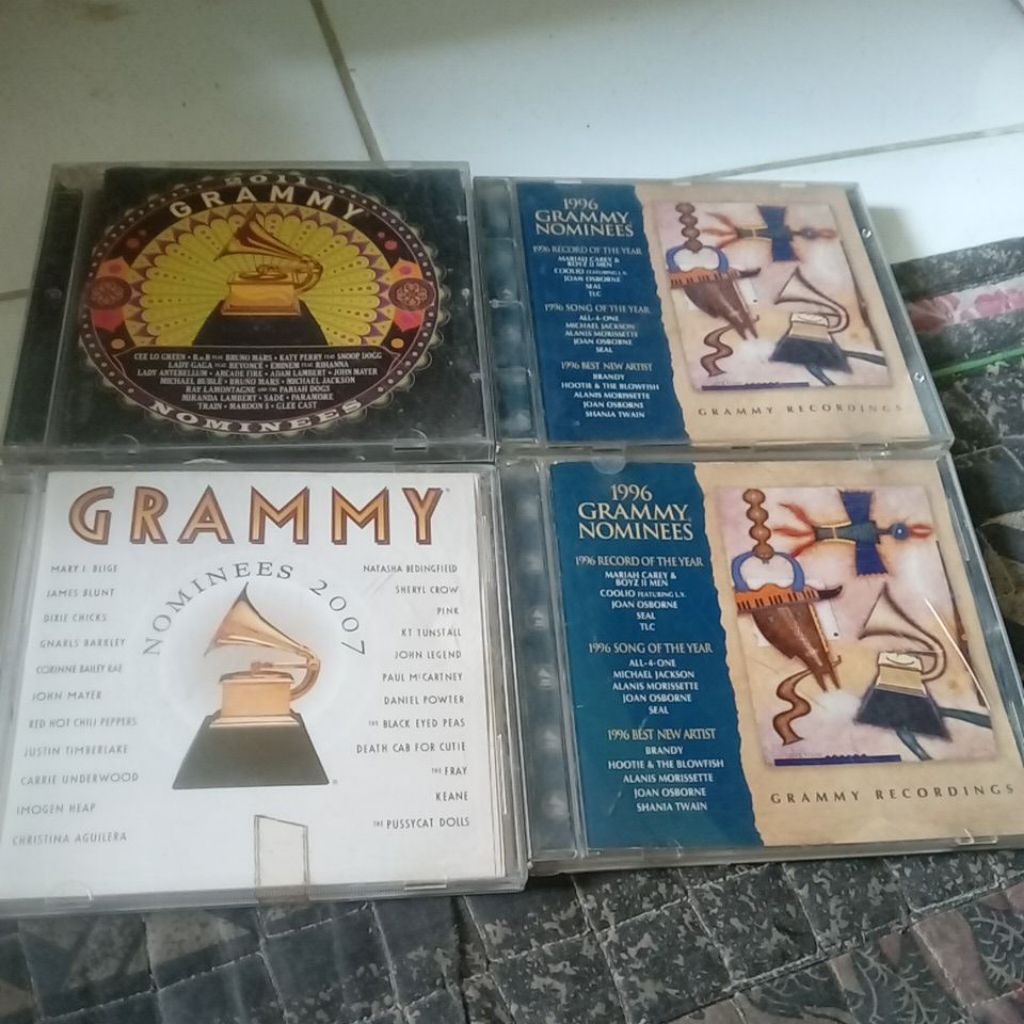 CD  GRAMMY  NOW MAX DLL