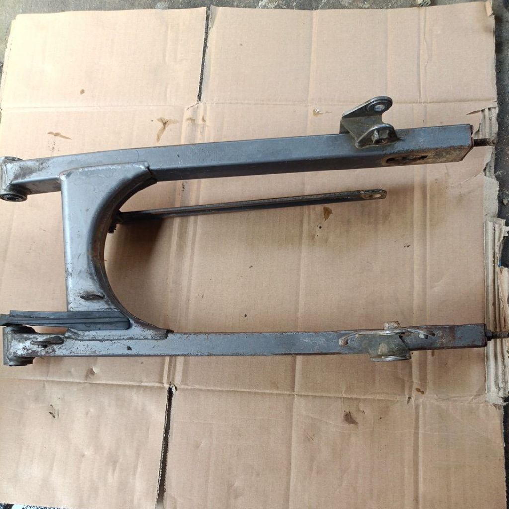 swing arm Jupiter Z1 injeksi original