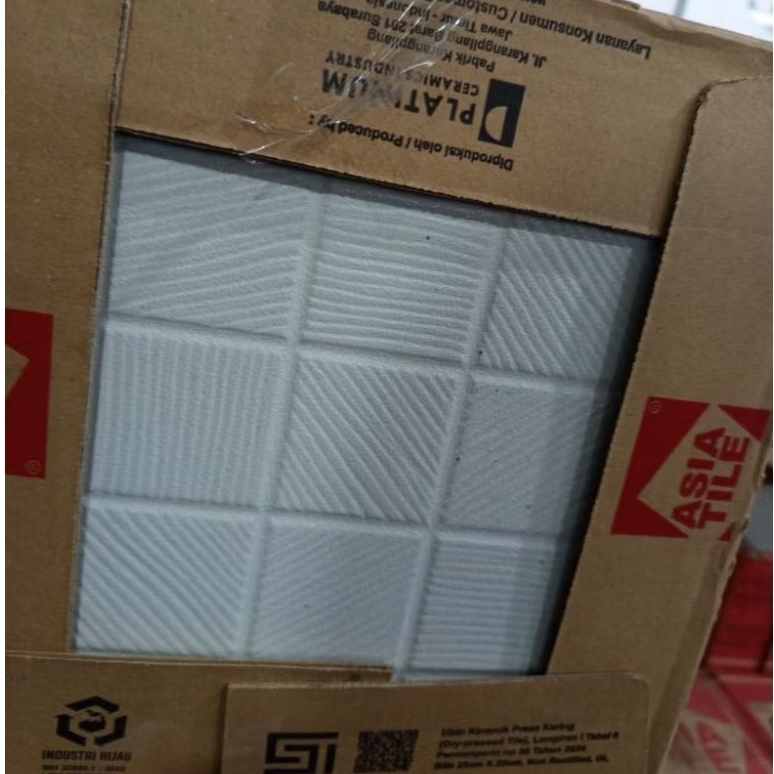 Keramik lantai Asia tile 25x25 cm Alpha white matte Kasar B