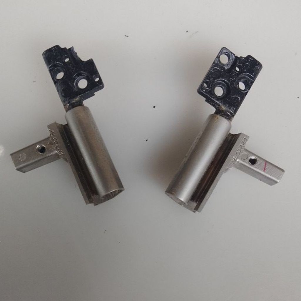 Engsel Laptop Dell Latitude E6530