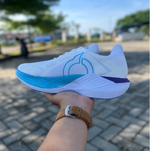 Ortuseight Sepatu Running Hyperglide 2.0 Cyan White
