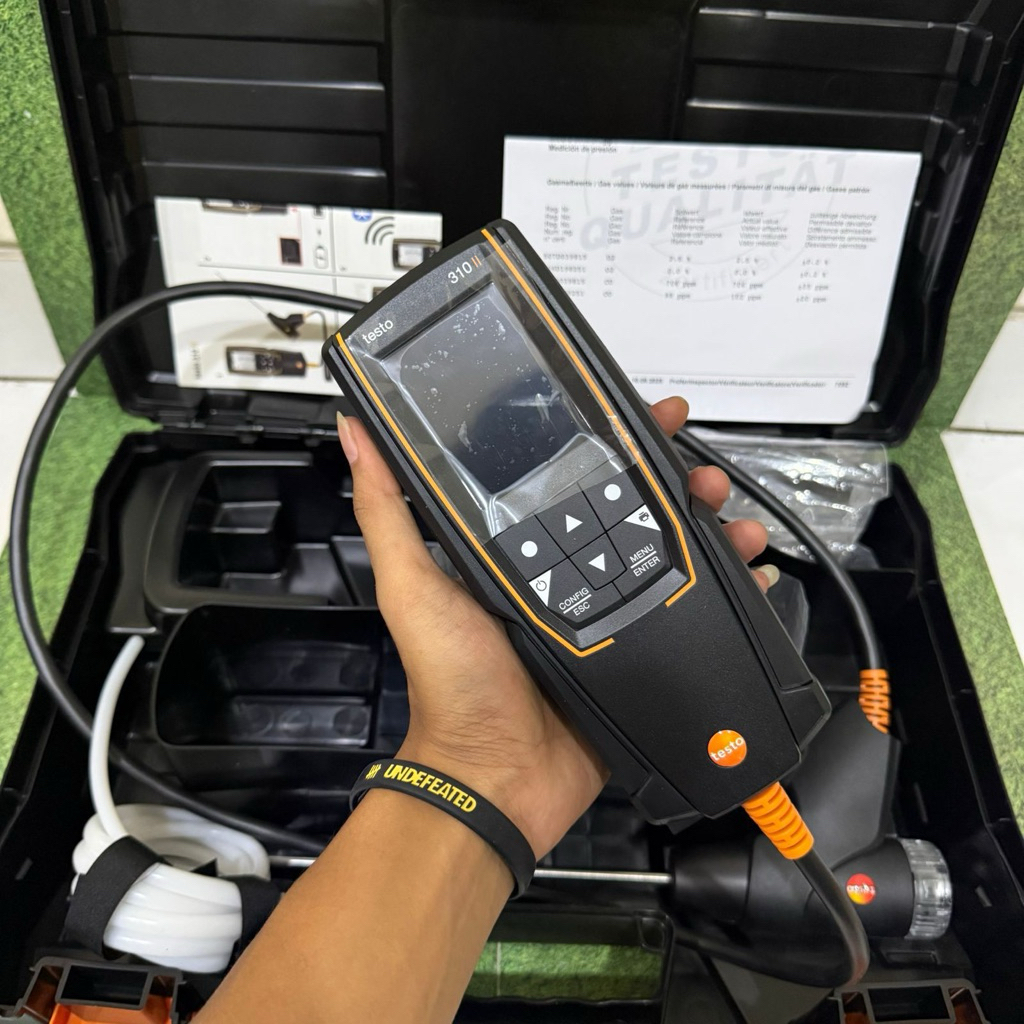 testo 310 II portable digital flue gas analyzer, O2, CO, CO2 flue gas analyzer testo 310