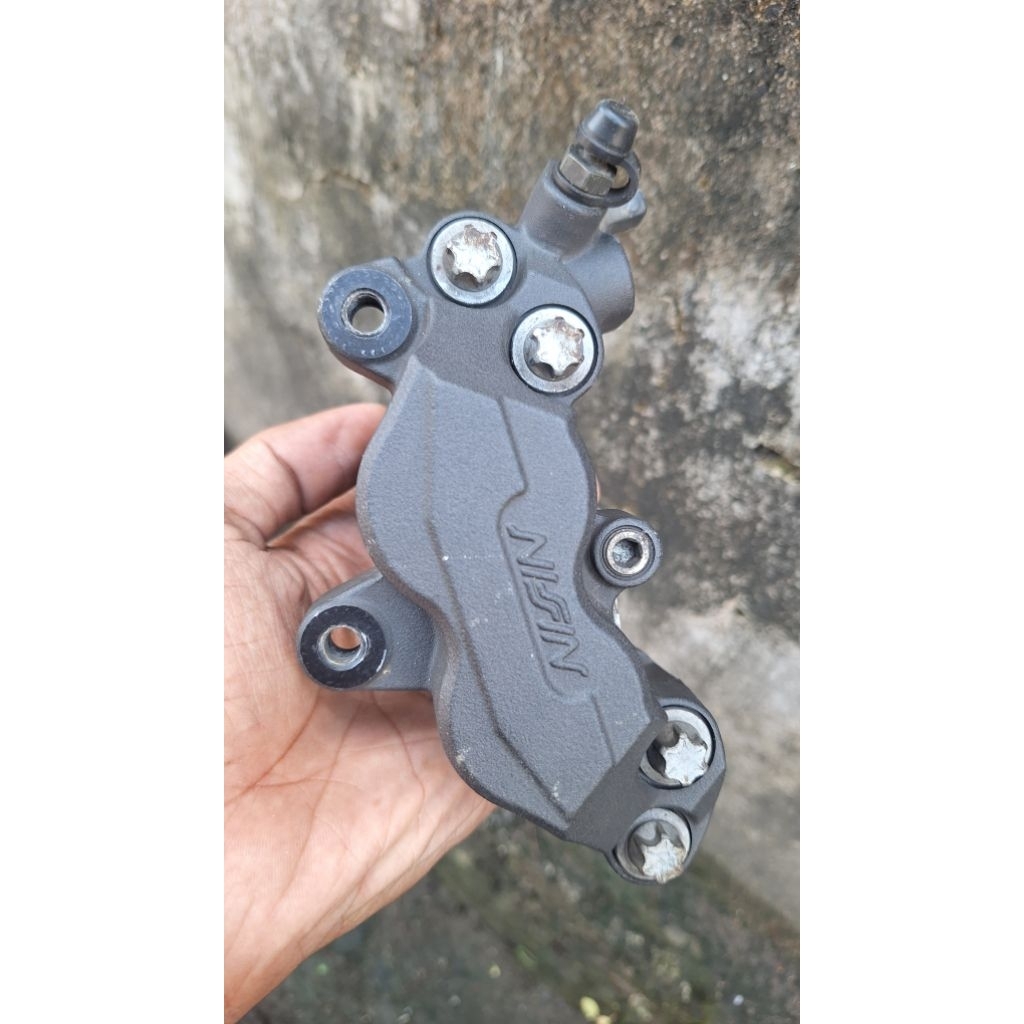 Kaliper Kawasaki Z900 kiri