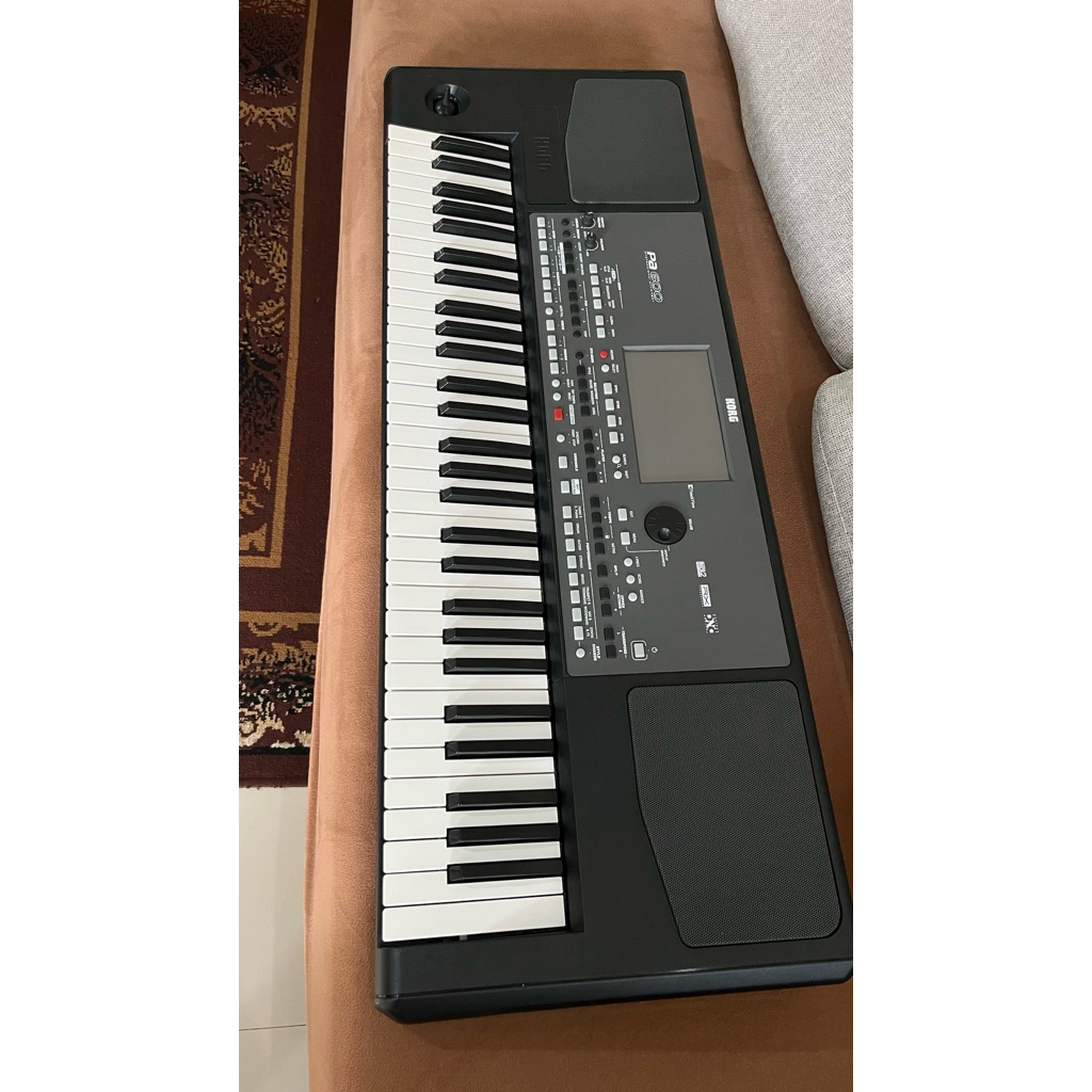 Korg Pa 600 bekas