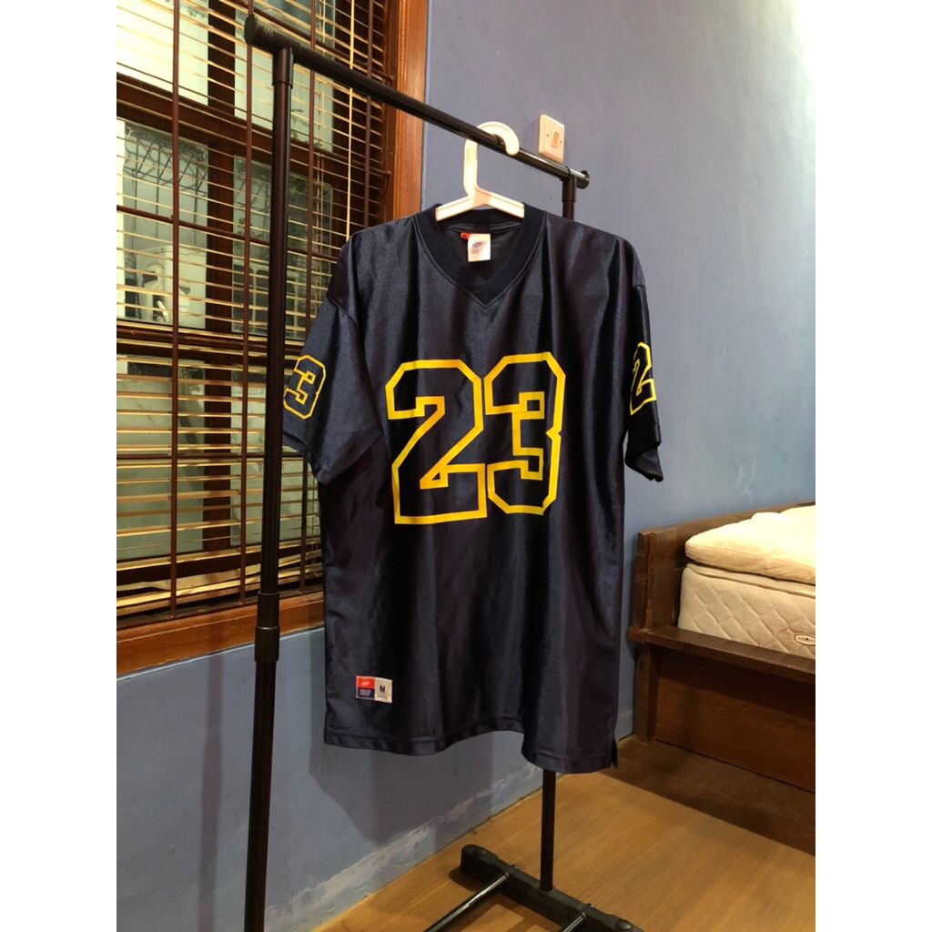 [Preloved] HTTP - Lugo - Oversize Jersey Vintage 23 Kaos Basket Pria Wanita Unisex Size M