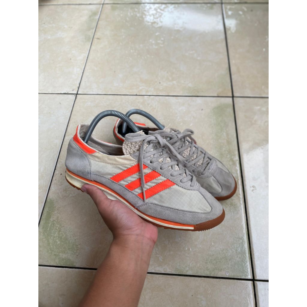 SEPATU ADIDAS SL72 ORENGE WHITE CAKEP ORIGINAL 100%
