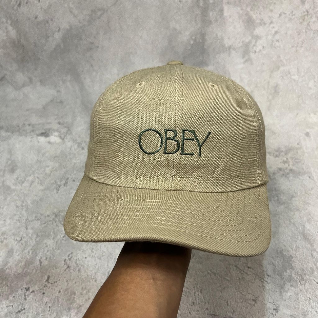 topi obey