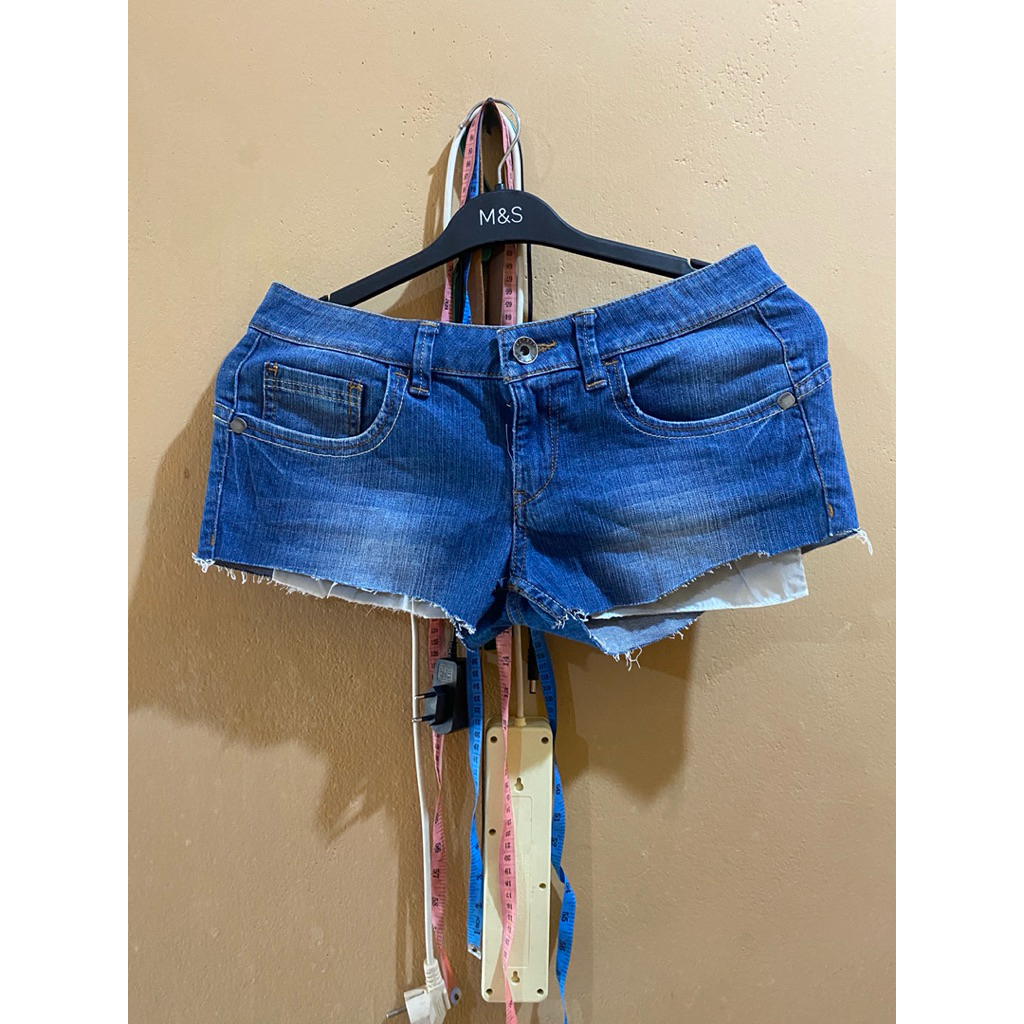 Preloved celana pendek denim esprit