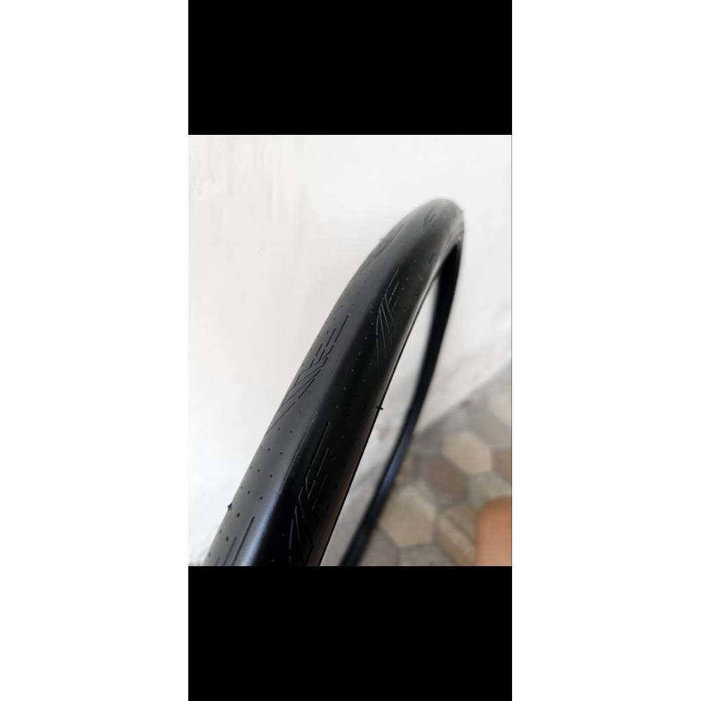 Ban 700c (Vee Tire Apache)