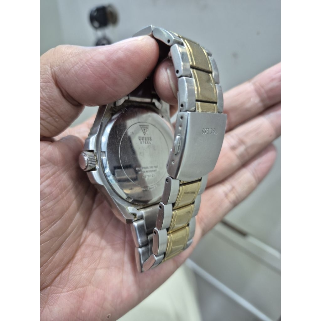 jam tangan pria GUES