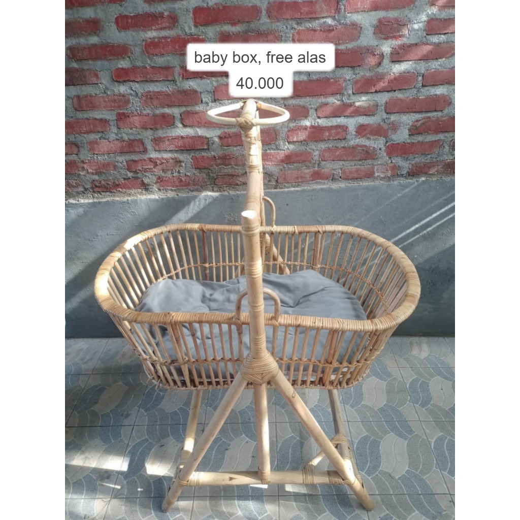 PRELOVED AYUNAN BAYI ROTAN, FREE ALAS + GENDONGAN