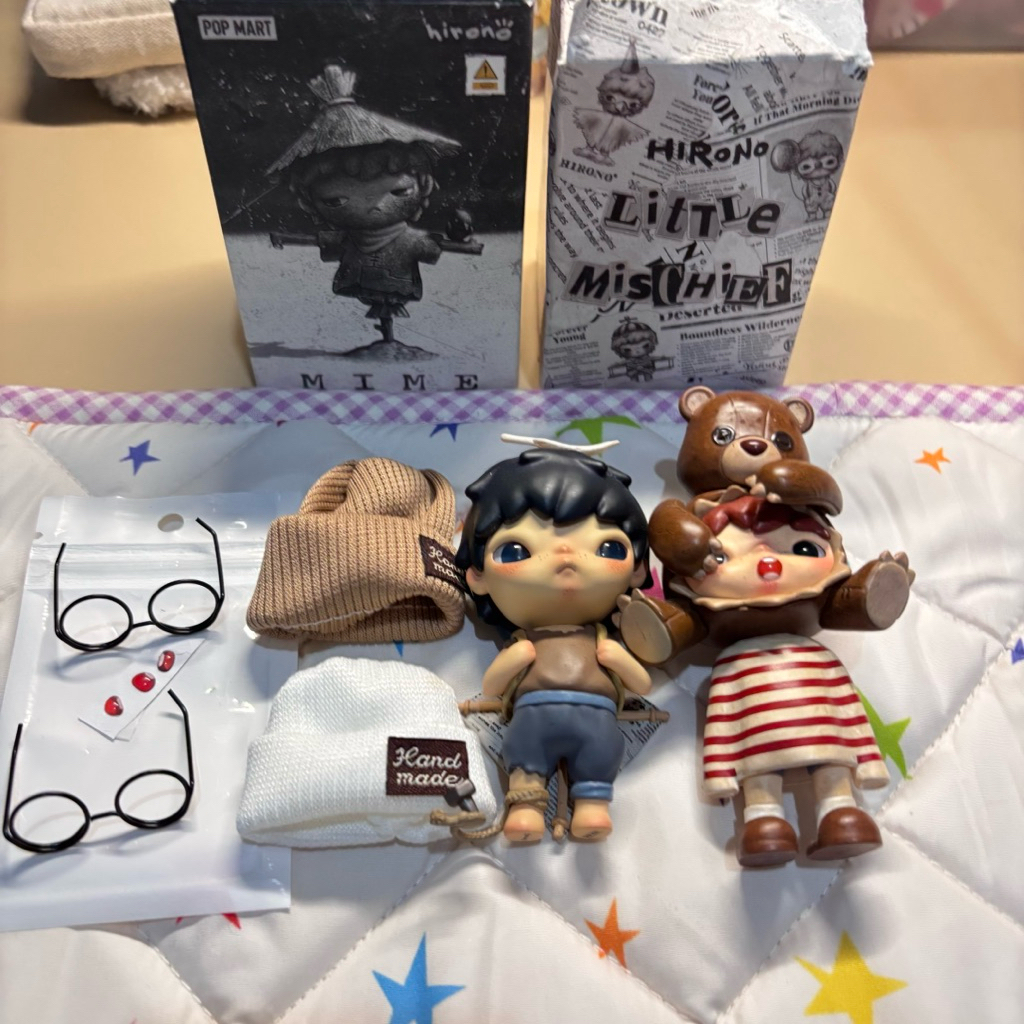 (disc 25%) popmart figure — hirono protector little mischief, patience mime, nyota v2 poem