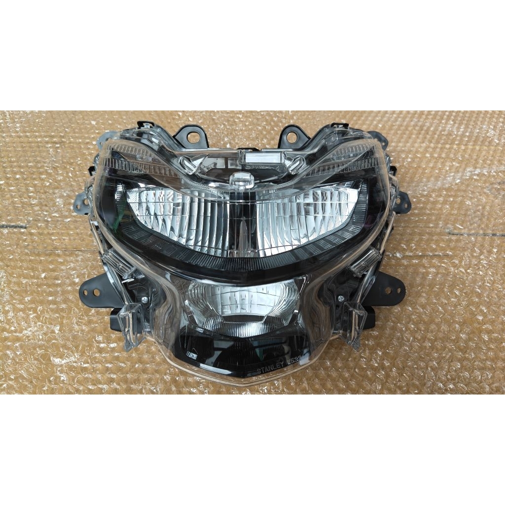 Headlamp Lampu Depan Mio Gear Reflektor Lampu Depan Mio Gear 125 Tahun 2020 - 2024
