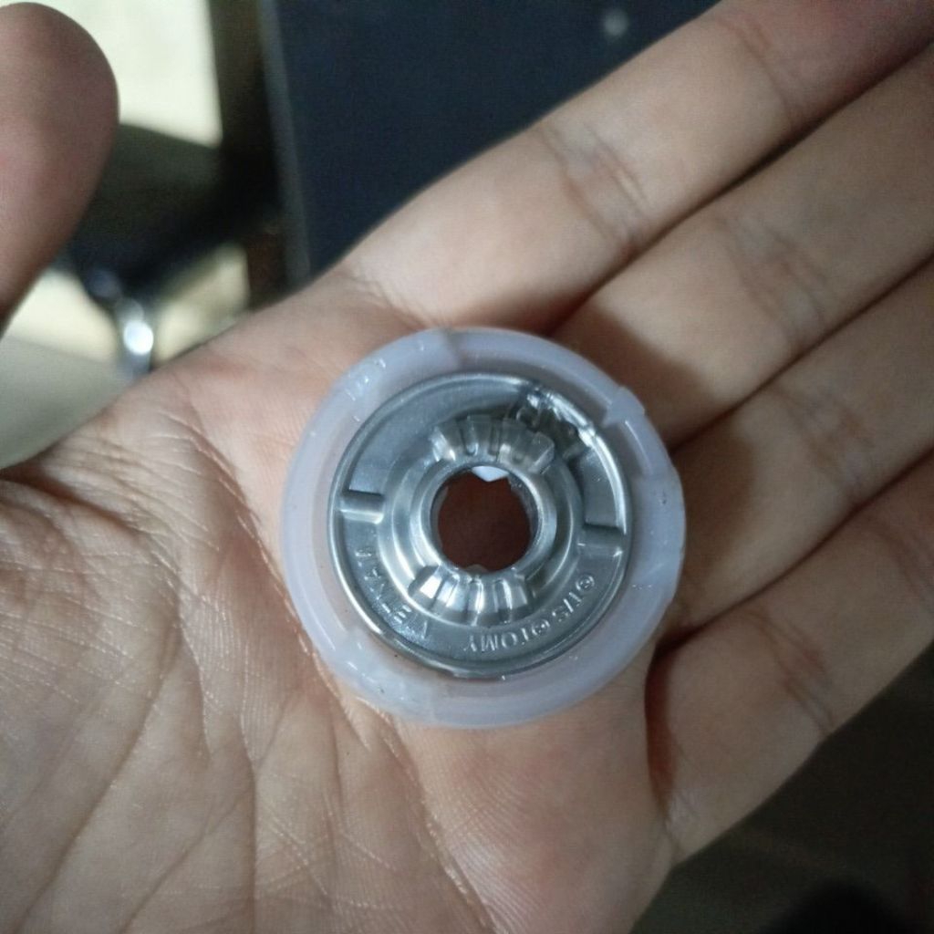 Ratchet 0-60 White beyblade x