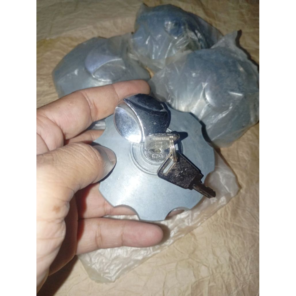 tutup tangki substitusi honda cb cb125 cb175 cb72 cb77 dream cb450 nos