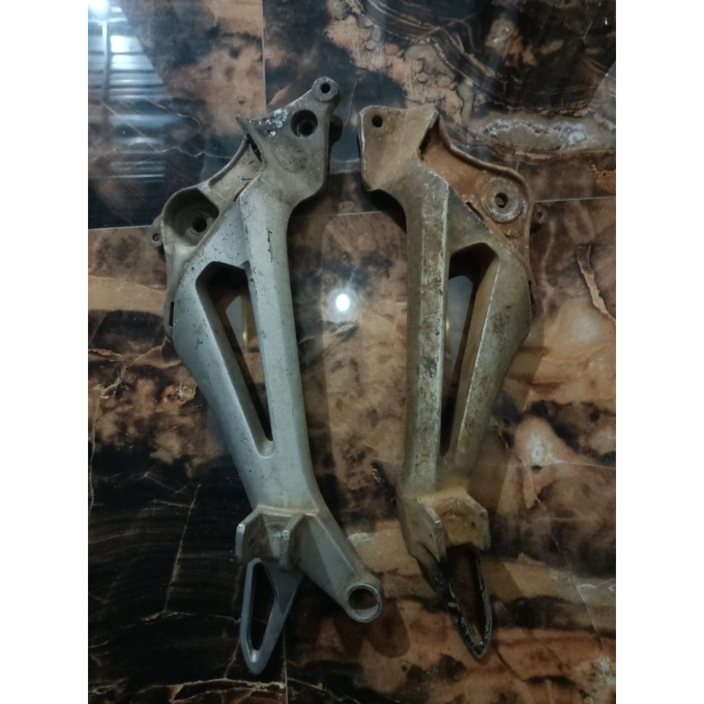 postep belakang Honda Supra 125