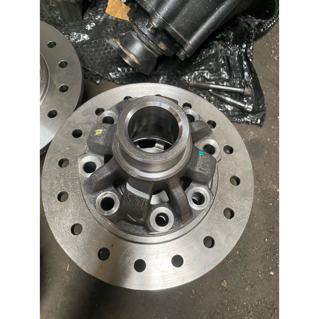 rumahan tengkorak gardan isuzu nmr 71/nmr 81