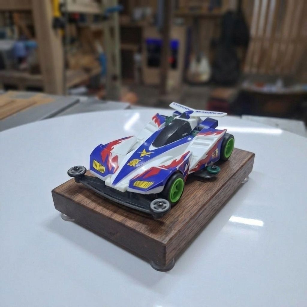 Dudukan Tamiya Mini4WD kayu stand holder Mini 4WD auldey