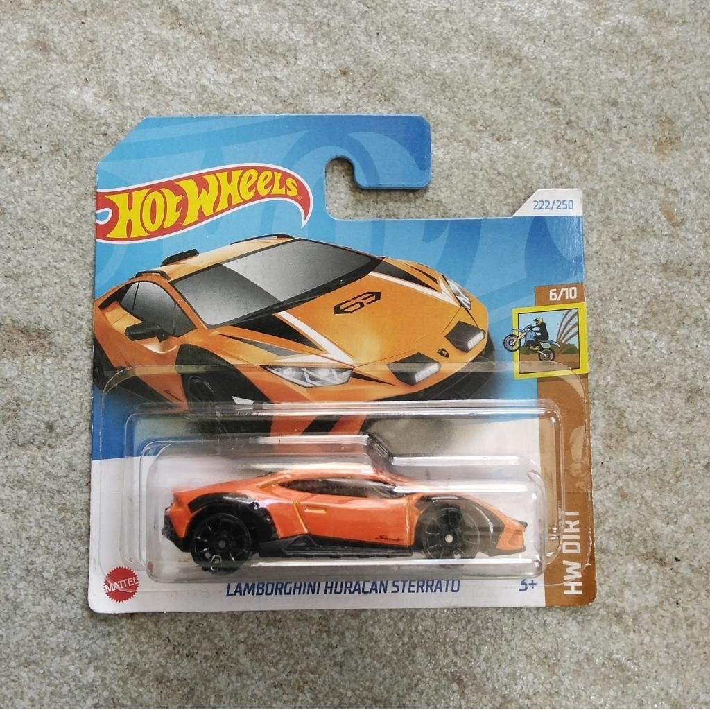 Hot Wheels Lamborghini Huracan Sterrato