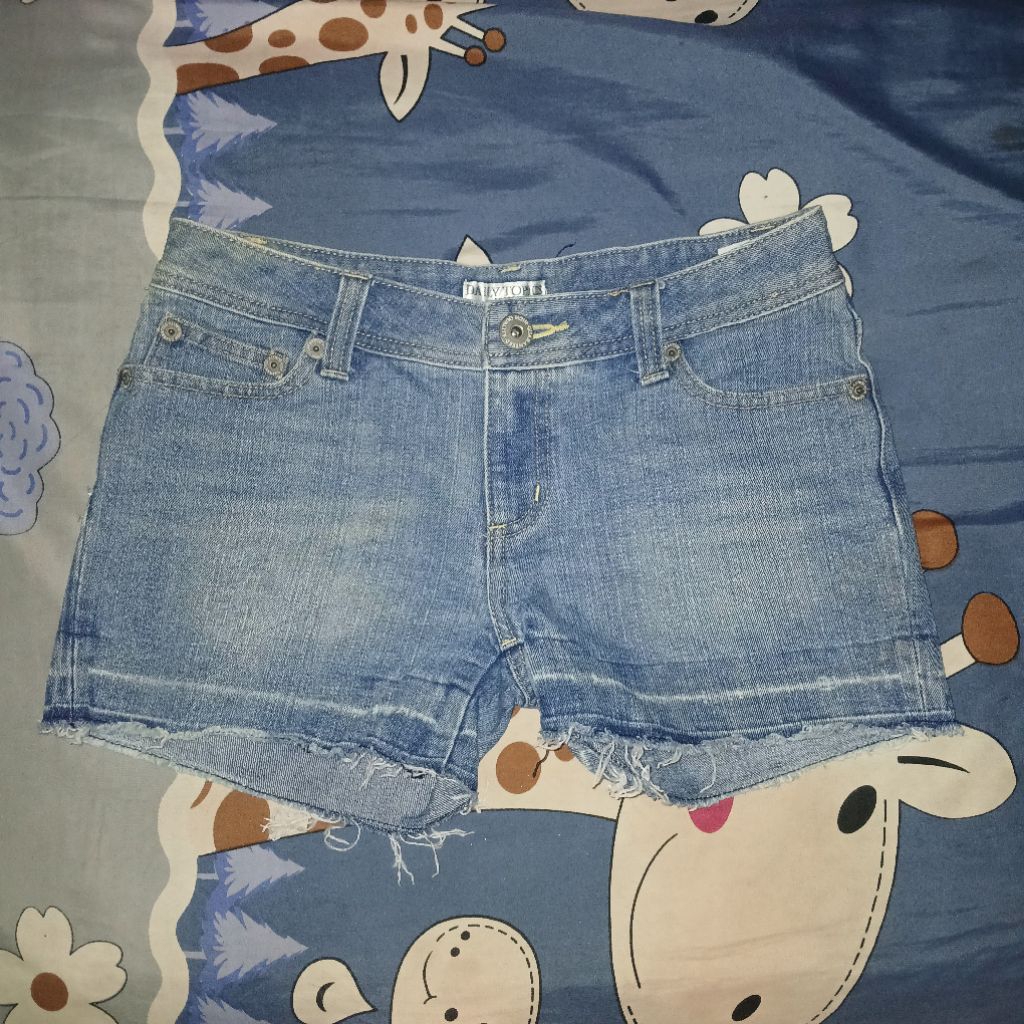 denim shorts y2k gothic emo punk grunge