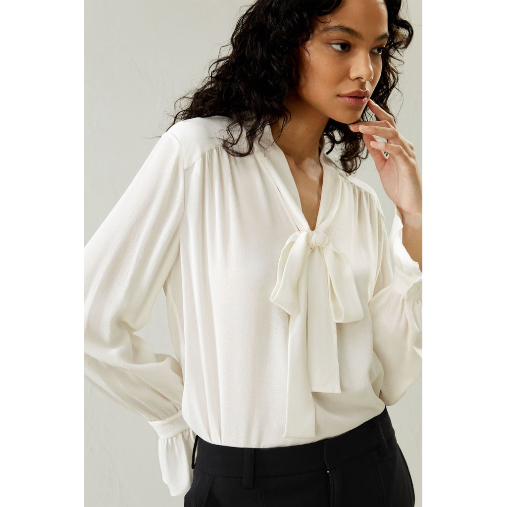 KEMEJA PUTIH EXECUTIVE / V-NECK EXECUTIVE / KEMEJA KANTOR