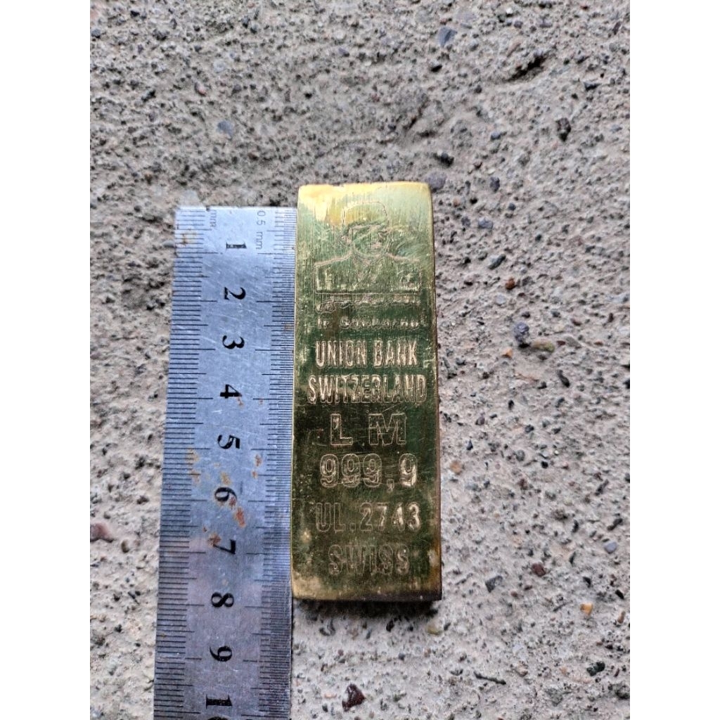 Emas batangan kuno Sukarno LM 999.9 Swiss dari kuningan sari