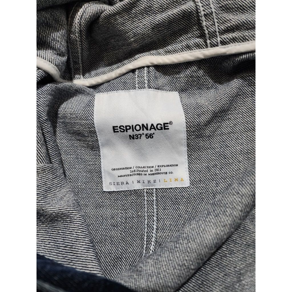 hoodie jeans espionage