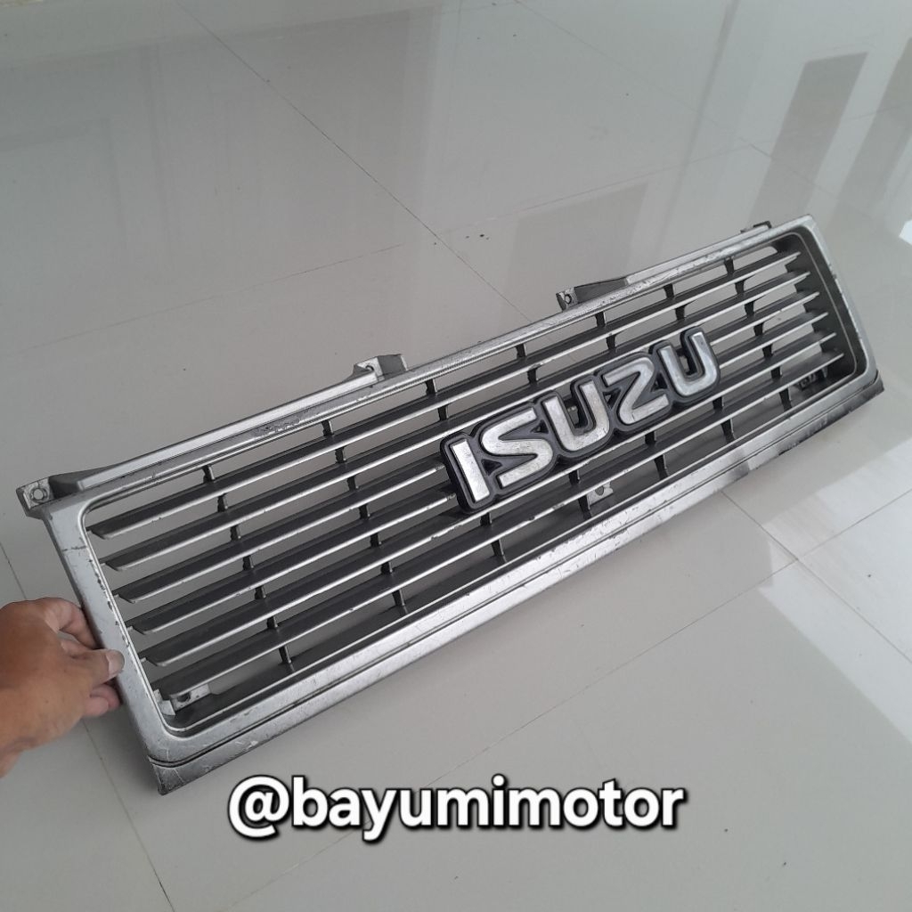 Grill isuzu panther 2.3 1991-1995 Copotan